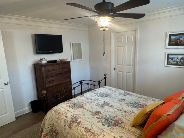 1475 Point Of Pines, Guntersville, AL 35976