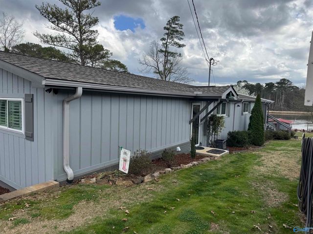 1475 Point Of Pines, Guntersville, AL 35976