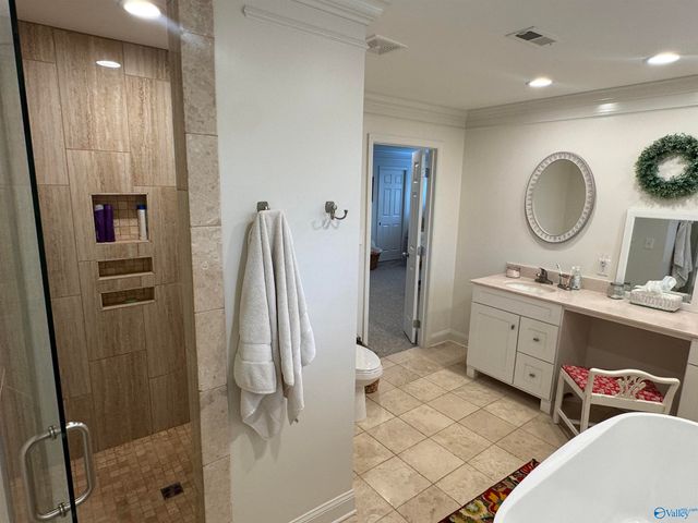 1475 Point Of Pines, Guntersville, AL 35976