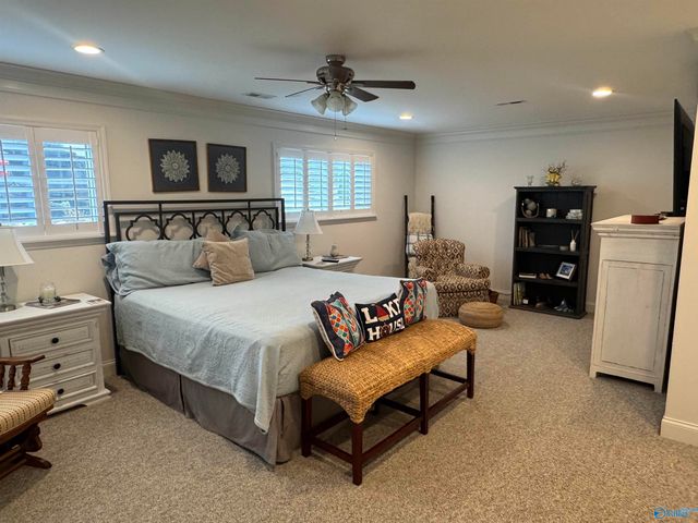 1475 Point Of Pines, Guntersville, AL 35976