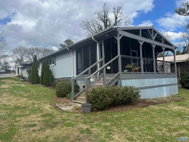 1475 Point Of Pines, Guntersville, AL 35976