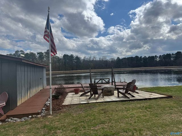 1475 Point Of Pines, Guntersville, AL 35976
