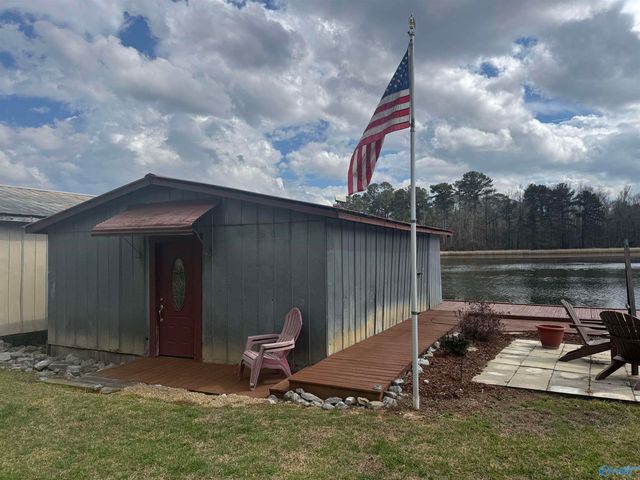 1475 Point Of Pines, Guntersville, AL 35976