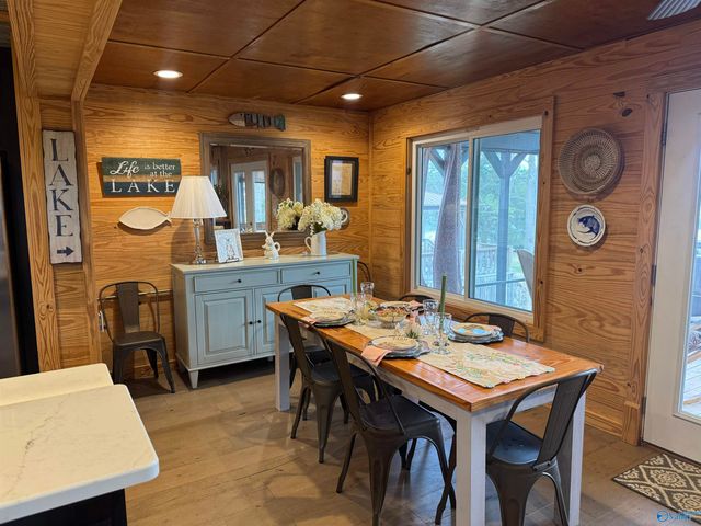 1475 Point Of Pines, Guntersville, AL 35976