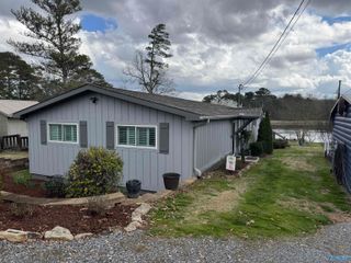 1475 Point Of Pines, Guntersville, AL 35976