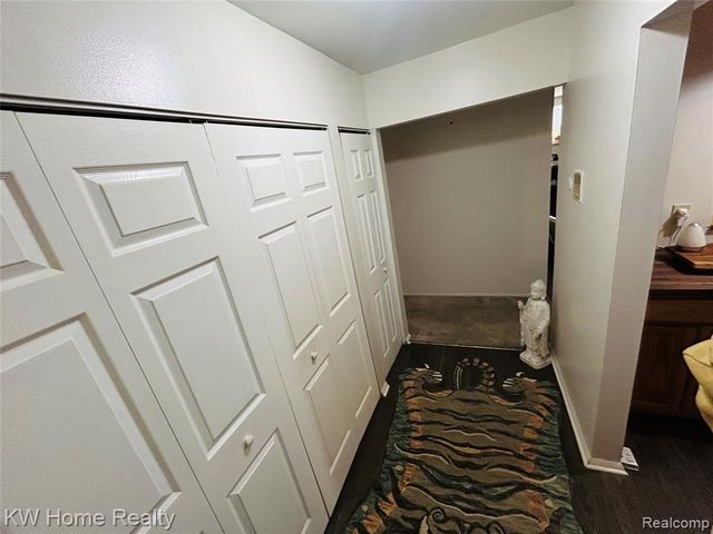 28418 W 8 Mile Road a5, Farmington, MI 48336