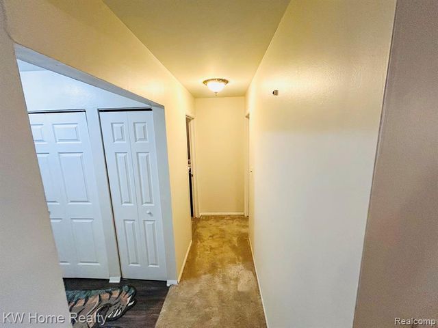 28418 W 8 Mile Road a5, Farmington, MI 48336