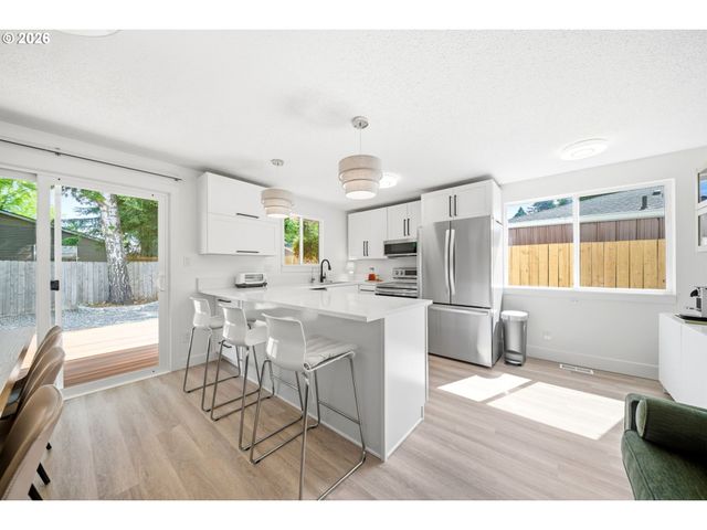 4567 Se WHITE LAKE Rd, Milwaukie, OR 97222