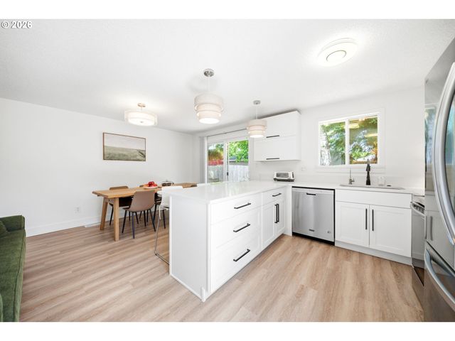 4567 Se WHITE LAKE Rd, Milwaukie, OR 97222