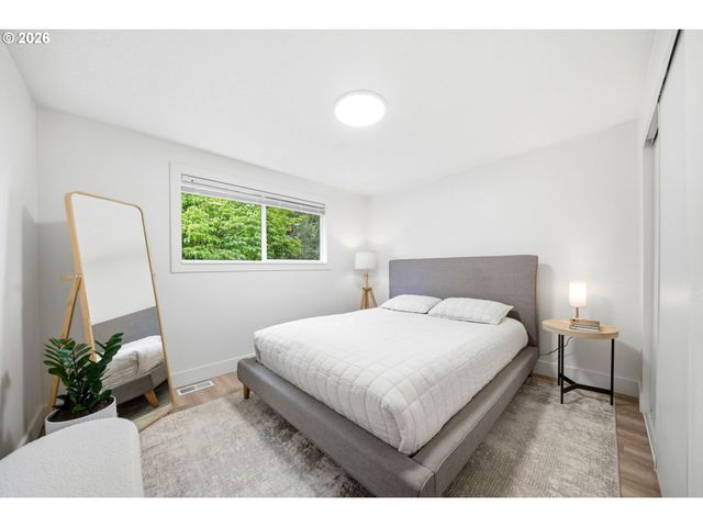 4567 Se WHITE LAKE Rd, Milwaukie, OR 97222