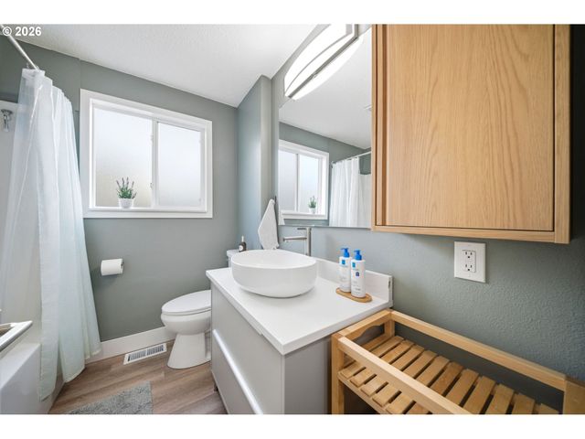 4567 Se WHITE LAKE Rd, Milwaukie, OR 97222