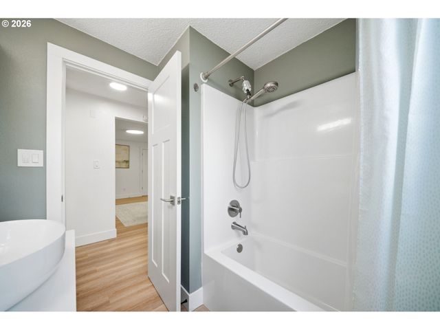 4567 Se WHITE LAKE Rd, Milwaukie, OR 97222