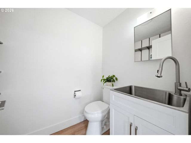 4567 Se WHITE LAKE Rd, Milwaukie, OR 97222