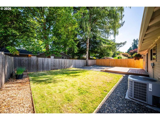 4567 Se WHITE LAKE Rd, Milwaukie, OR 97222