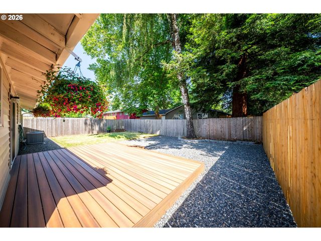 4567 Se WHITE LAKE Rd, Milwaukie, OR 97222