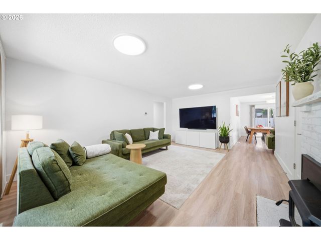 4567 Se WHITE LAKE Rd, Milwaukie, OR 97222