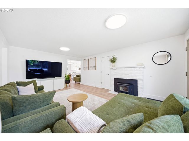 4567 Se WHITE LAKE Rd, Milwaukie, OR 97222