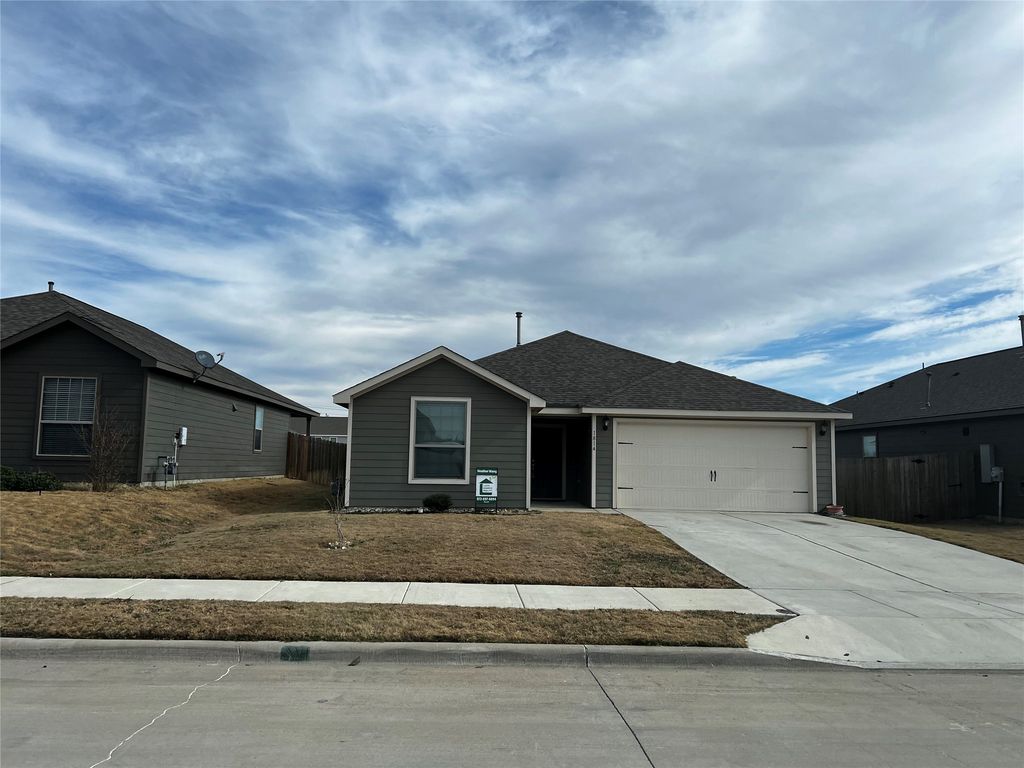 1814 Fergus Drive, Ponder, TX 76259
