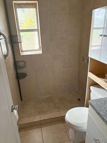 1538 NW 15th Avenue, Miami, FL 33125