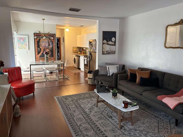 1538 NW 15th Avenue, Miami, FL 33125
