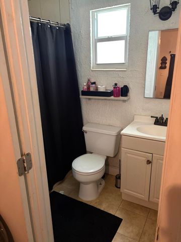 1538 NW 15th Avenue, Miami, FL 33125