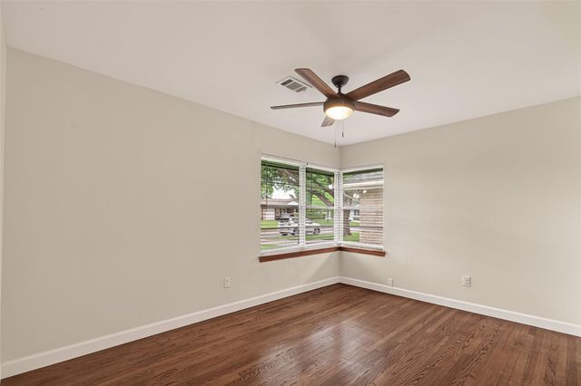 1207 Stonecrest Drive, Houston, TX 77018