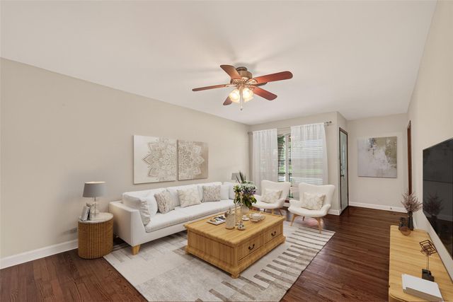 1207 Stonecrest Drive, Houston, TX 77018