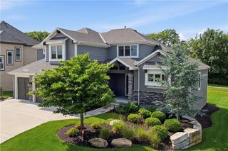 9603 W 152nd Terrace, Overland Park, KS 66221