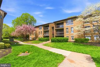 561 FLORIDA AVE #204, Herndon, VA 20170