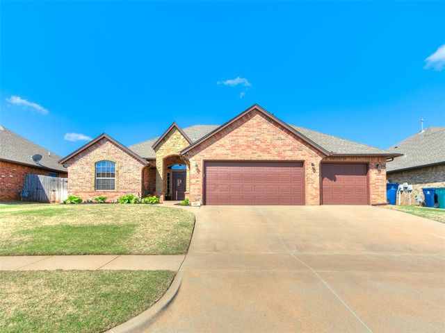 8909 Sue Anthony Lane, Yukon, OK 73099