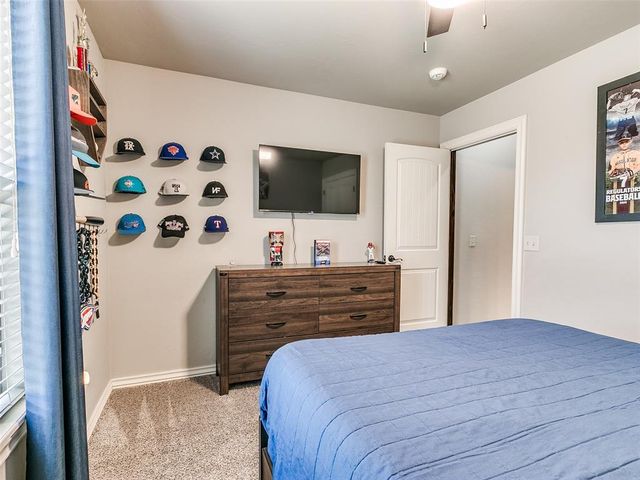 8909 Sue Anthony Lane, Yukon, OK 73099