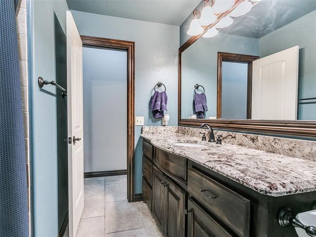 8909 Sue Anthony Lane, Yukon, OK 73099