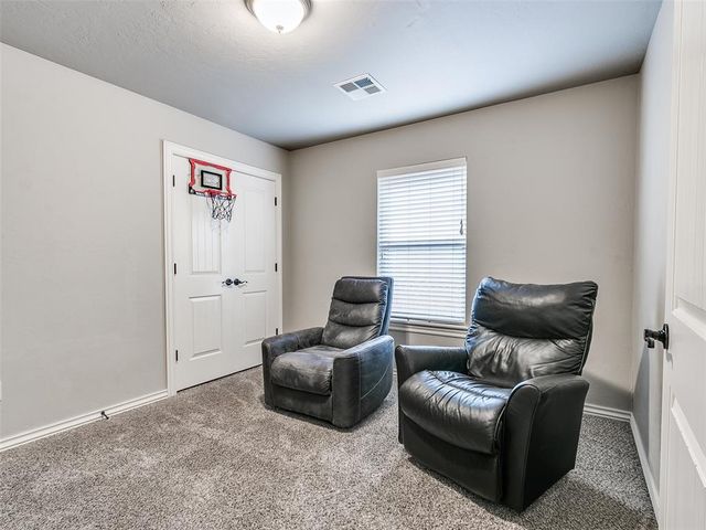 8909 Sue Anthony Lane, Yukon, OK 73099