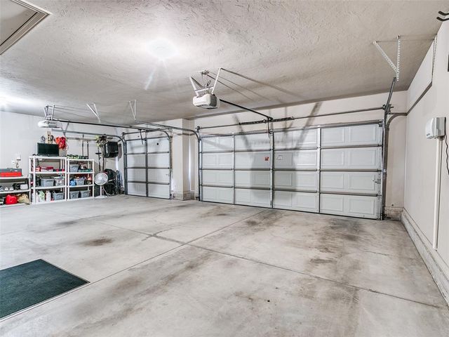 8909 Sue Anthony Lane, Yukon, OK 73099