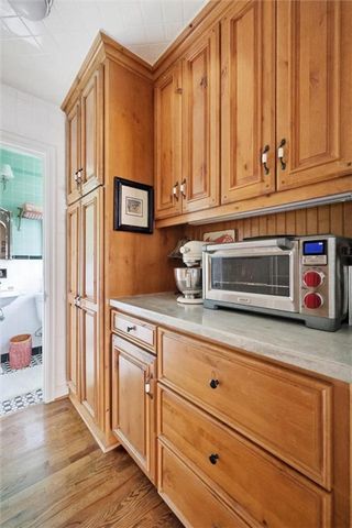 1141 Valentine Road, Kansas City, MO 64111