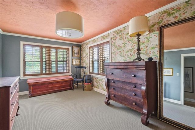 1141 Valentine Road, Kansas City, MO 64111