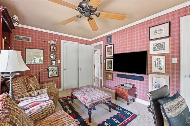 1141 Valentine Road, Kansas City, MO 64111