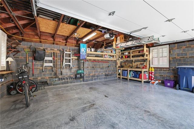 1141 Valentine Road, Kansas City, MO 64111