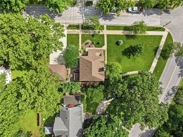1141 Valentine Road, Kansas City, MO 64111