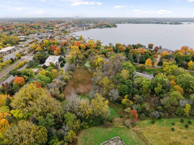 128 Peavey Lane, Wayzata, MN 55391