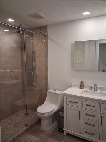 17531 NW 62nd Place N, Hialeah, FL 33015