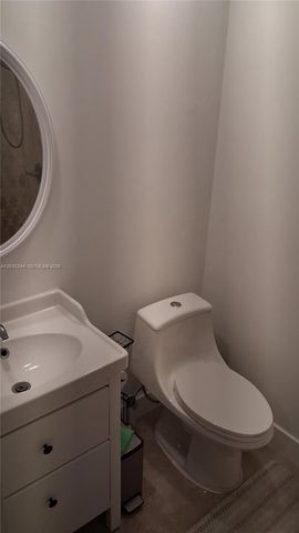 17531 NW 62nd Place N, Hialeah, FL 33015
