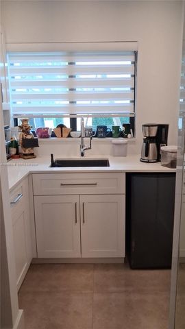 17531 NW 62nd Place N, Hialeah, FL 33015
