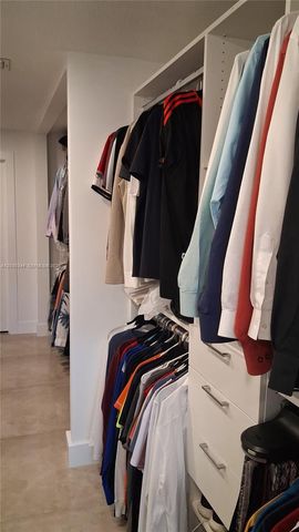 17531 NW 62nd Place N, Hialeah, FL 33015