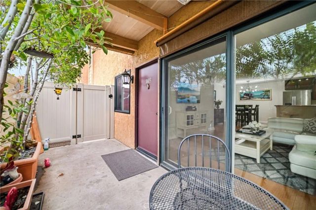 18760 Mandan 1403, Canyon Country, CA 91351