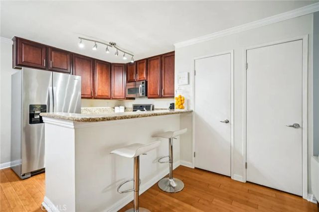 18760 Mandan 1403, Canyon Country, CA 91351