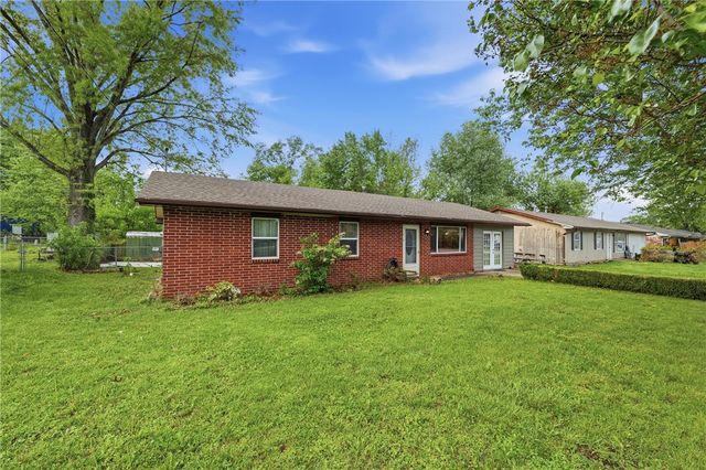 510 SE 10Th Street, Bentonville, AR 72712