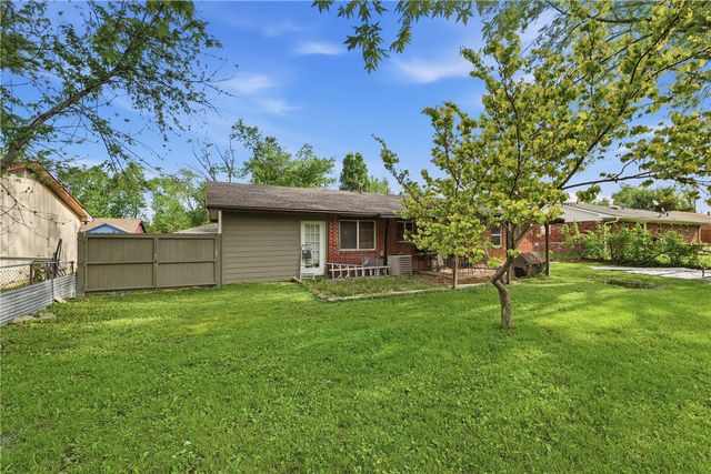 510 SE 10Th Street, Bentonville, AR 72712