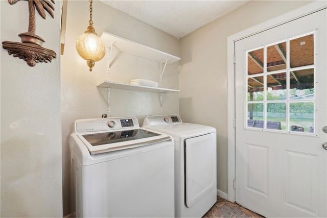 510 SE 10Th Street, Bentonville, AR 72712