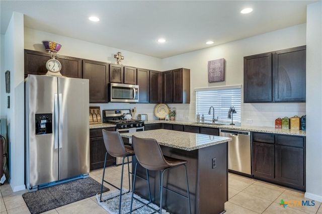 225 Horsemint Way, San Marcos, TX 78666